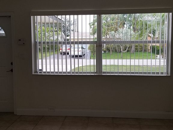 4th image of 3721 NE 17th Ave