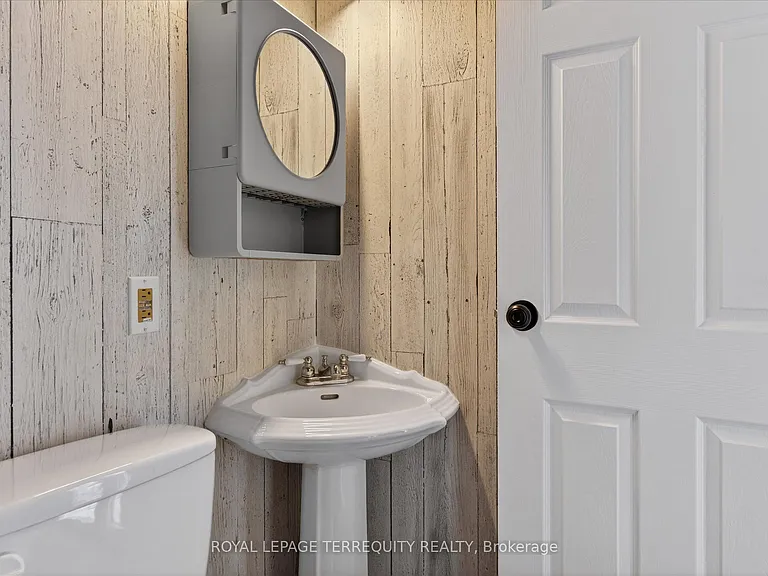 12 Concession St #A — Photo 18