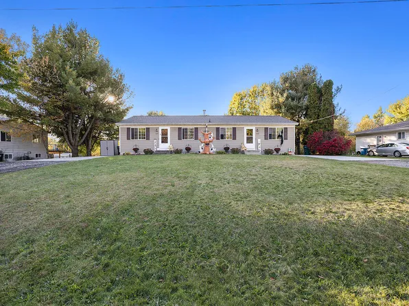 11071/11073 Mountain Ash Ave NW, Grand Rapids, MI 49534