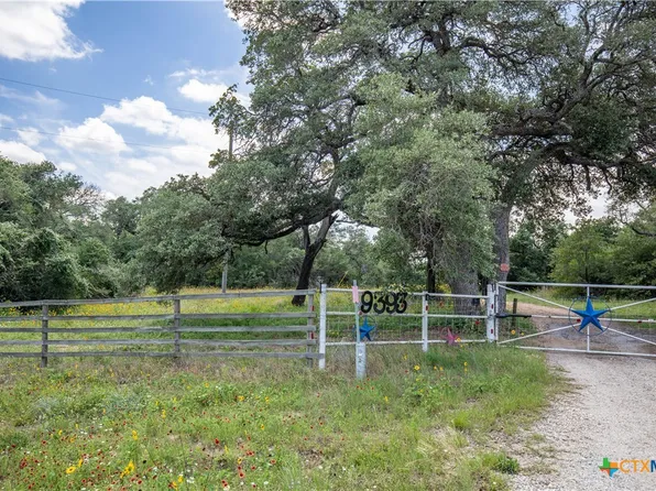 9393 Us Highway 87 E, Westhoff, TX 77994