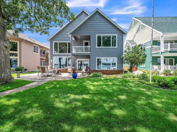 15532 Landings Ave, Spirit Lake, IA 51360