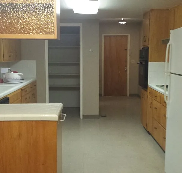 11586 S Smith Ave — Photo 7