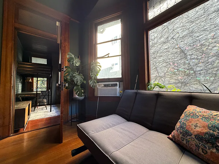 826 S Burlington Ave #6 — Photo 9