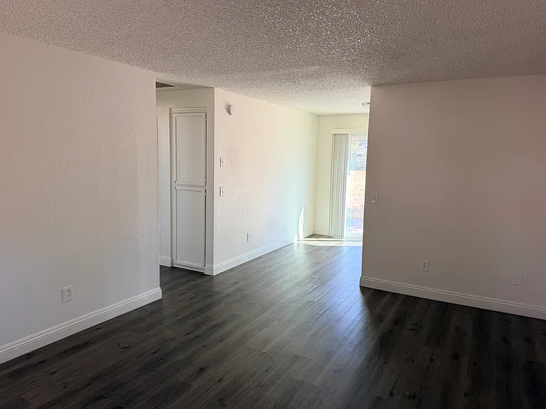 18765 Juniper St — Photo 3