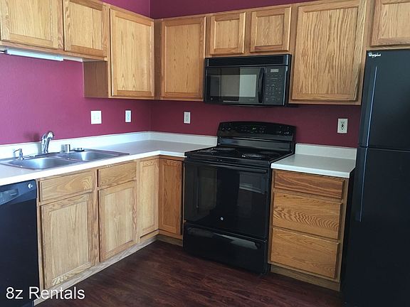 3rd image of 3913 Dove Ln