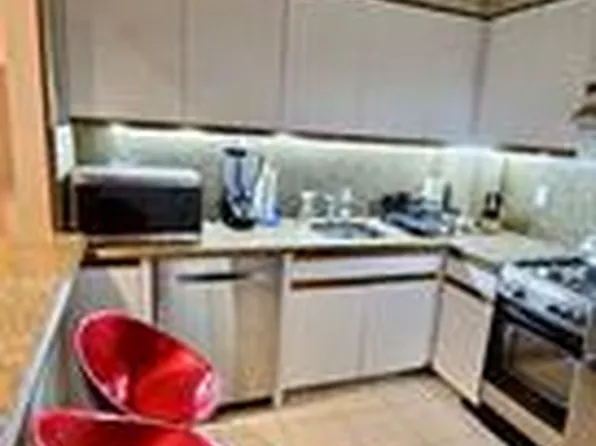 1237 Avenue Z image 8 of 17