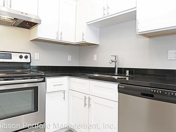 3rd image of 38891 Fremont Blvd APT 9