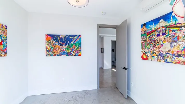 Rented by Nooklyn NYC LLC | media 12