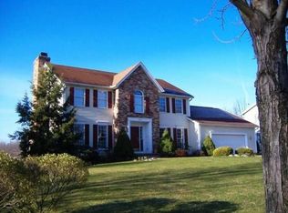 362 Timber Ridge Dr, Cuyahoga Falls, OH 44223