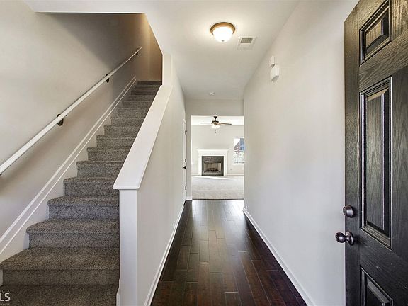 2nd image of 124 Magnaview Dr