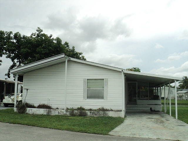 1st image of 5241 SW 35th Ct