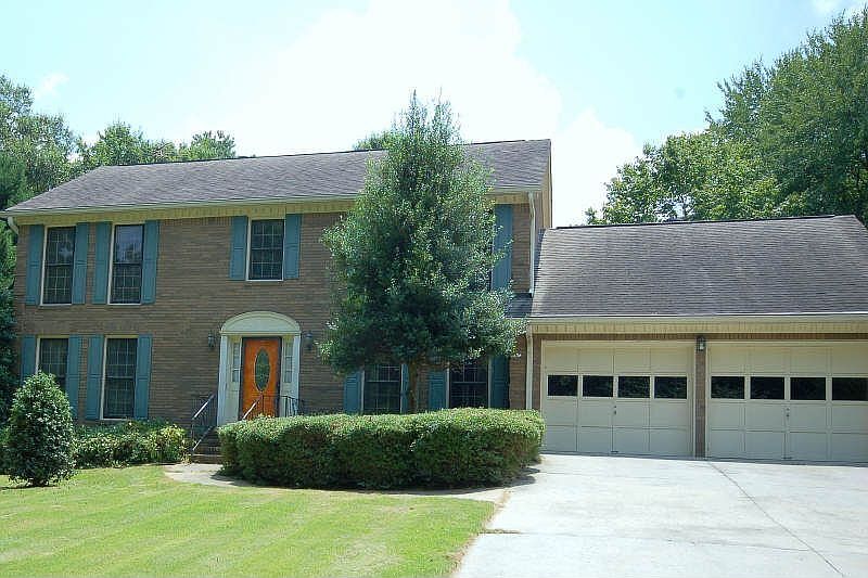 1st image of 3330 Woodsfield Dr NE