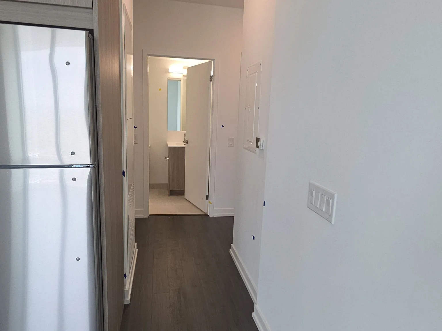 Notting Hill Condominiums — Photo 3