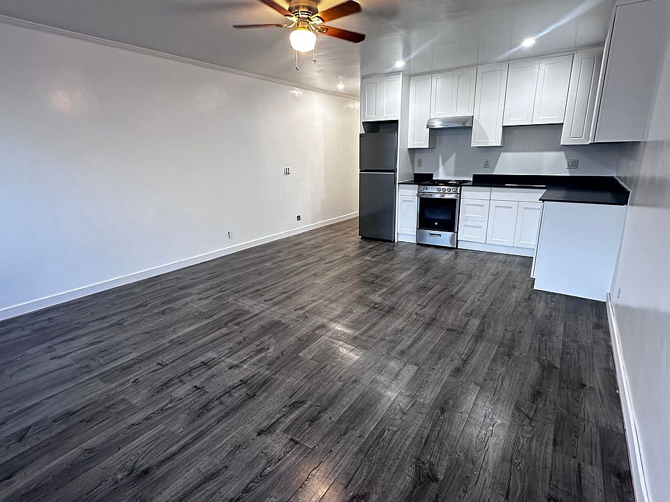 2nd image of 5747 Mission St Unit A