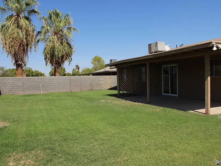 4563 W 18th Ln — Photo 3