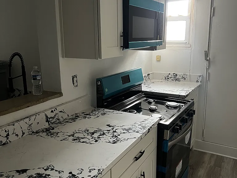 5810 Bryant St #2R — Photo 5
