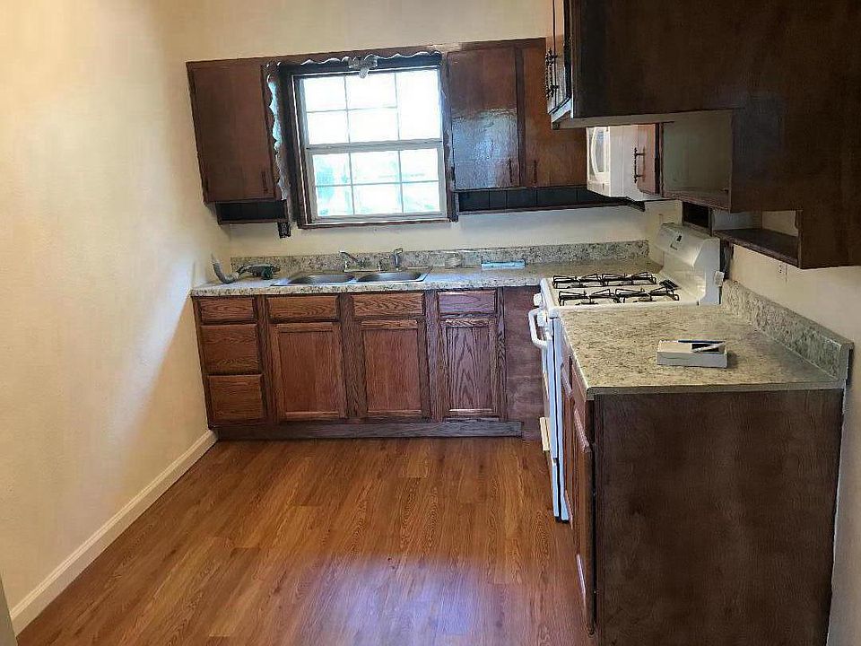 Updated kitchen, cabinets, countertop, Microwave