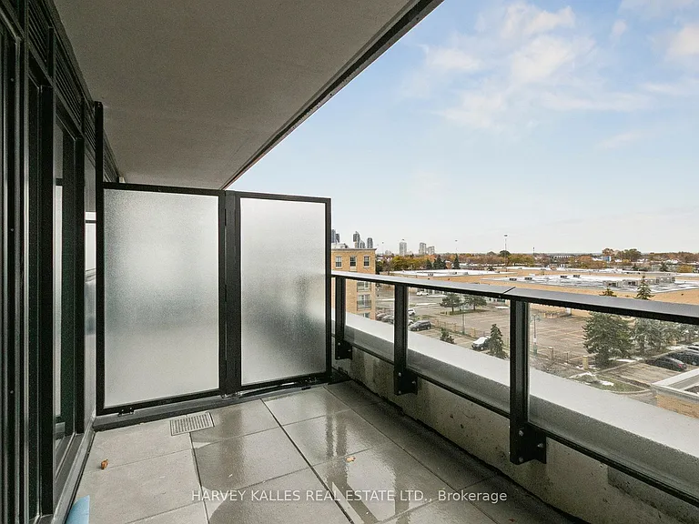 801 The Queensway #512 — Photo 20