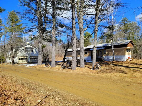 10 Merchant Road, Weld, ME 04285