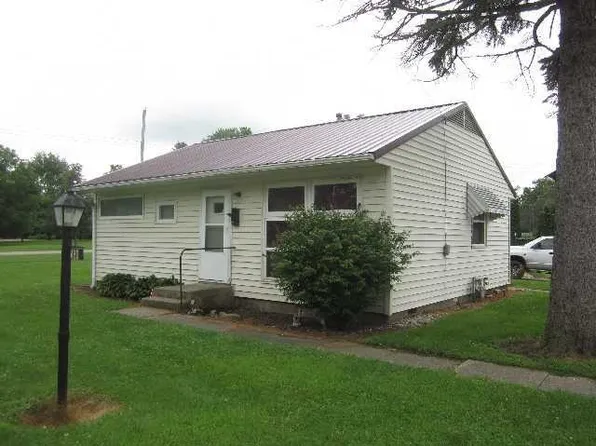 480 E Concord St, Sheldon, IL 60966