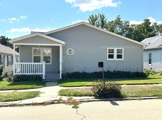 223 W 5th St, Spring Valley, IL 61362