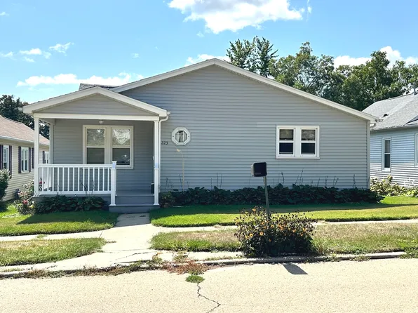 223 W 5th St, Spring Valley, IL 61362