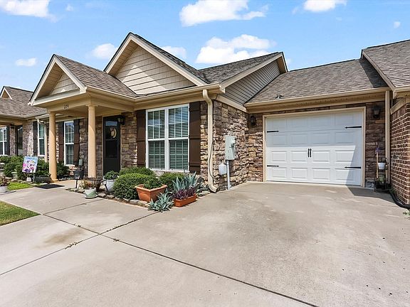 2nd image of 274 Staghorn Ct