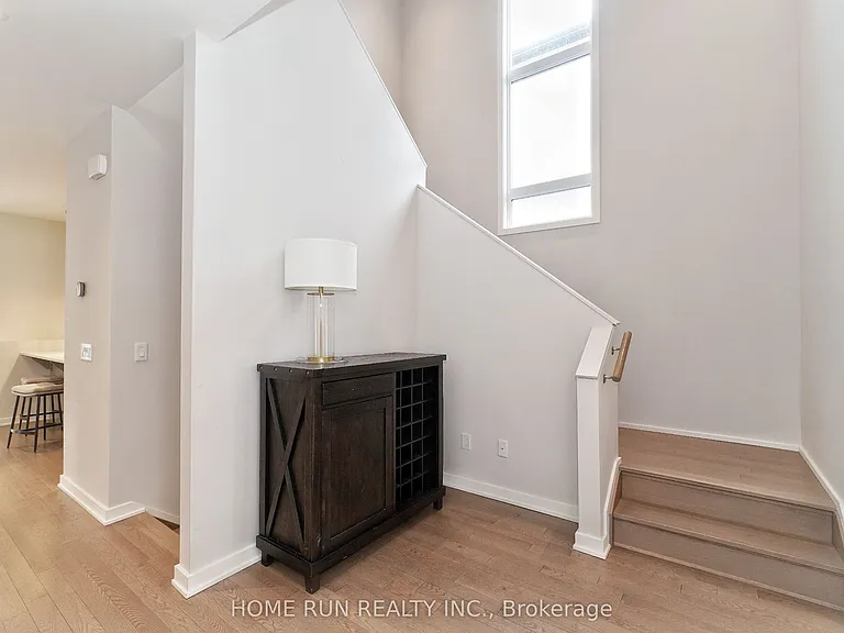 250 Soprano Ave — Photo 3