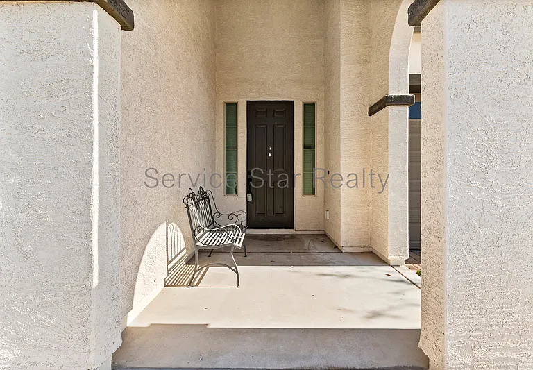 4123 E Zion Pl — Photo 3