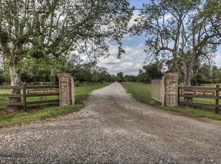 12900 2nd St, Dickinson, TX 77539