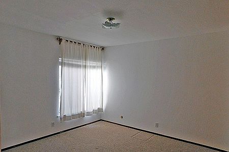 5th image of 1335 10th Ave APT 4