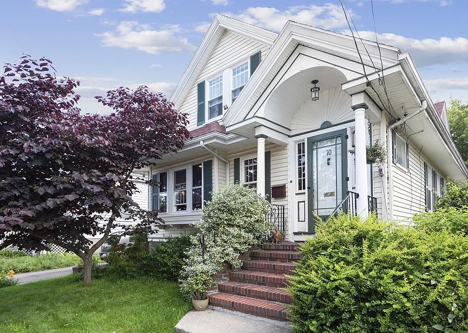 1st image of 10 Moulton Ave