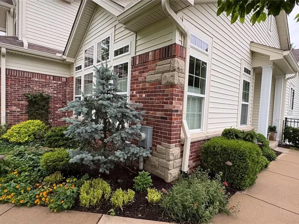 14762 Thornbird Manor Pkwy, Chesterfield, MO 63017