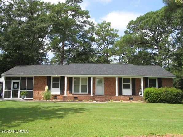 607 Robin Road, Morehead City, NC 28557