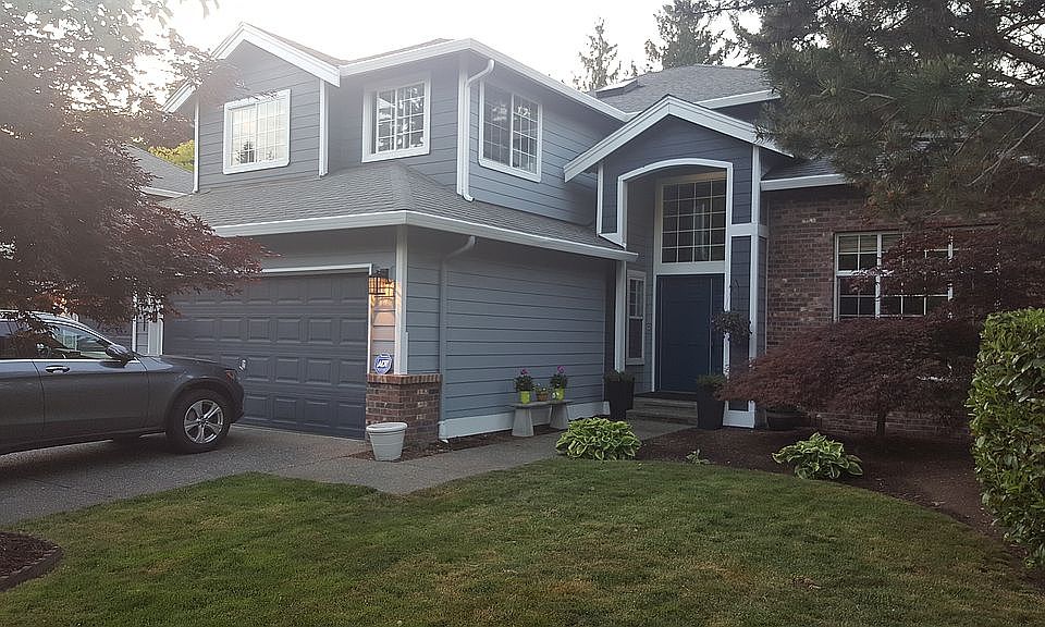 2nd image of 1017 191st St SW