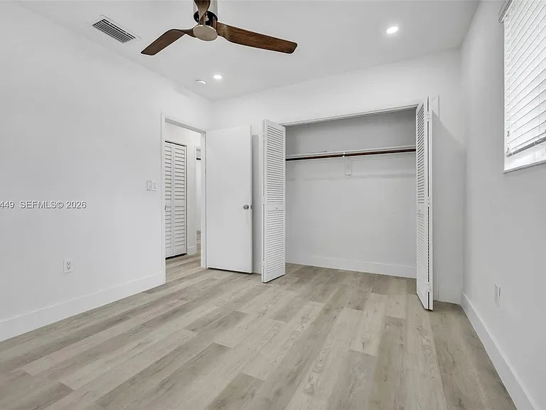 1401 NE 152nd St — Photo 14