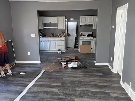 3rd image of 37 E Ann Arbor Ave #13
