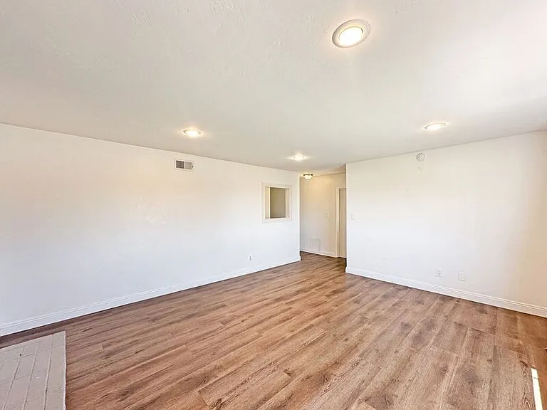 6212 Potomac St — Photo 3