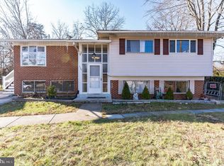 6320 Hardwood Dr, Lanham, MD 20706