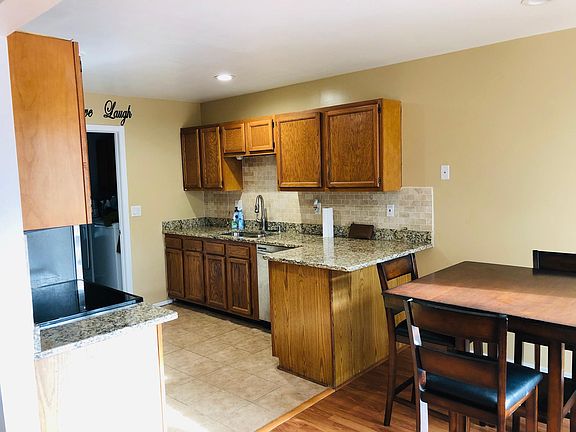 3rd image of 35511 Pheasant Ln
