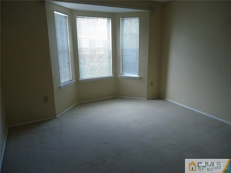5 Pembrook Ave — Photo 11