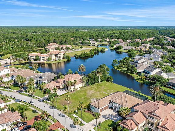 3rd image of 735 PROMENADE POINTE Drive