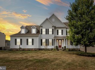 15759 Dorneywood Dr, Leesburg, VA 20176