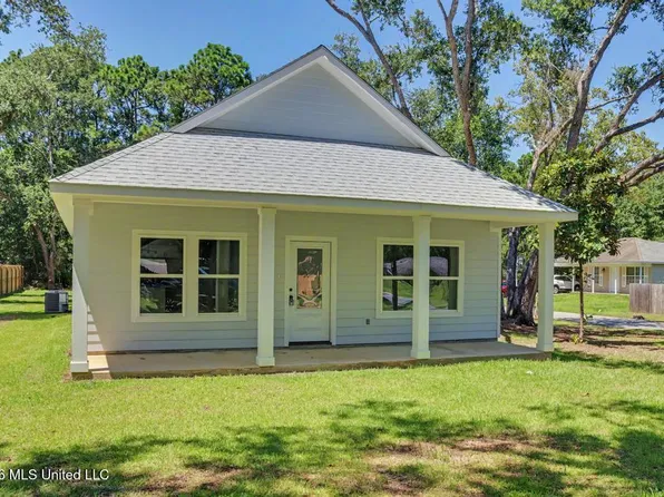8900 Pointe Aux Chenes Rd, Ocean Springs, MS 39564