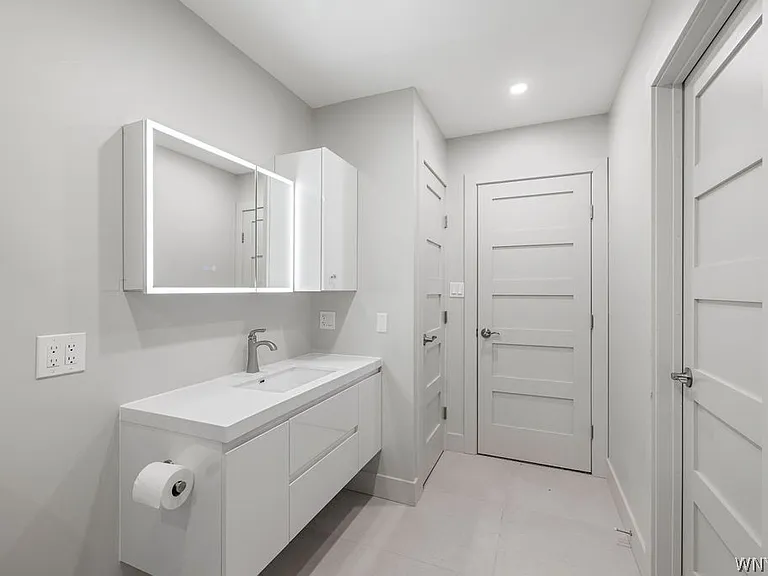 855 Madison Ave — Photo 11