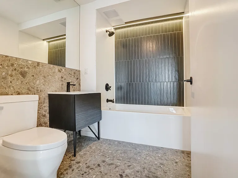 1515 Park Pl #501 — Photo 12