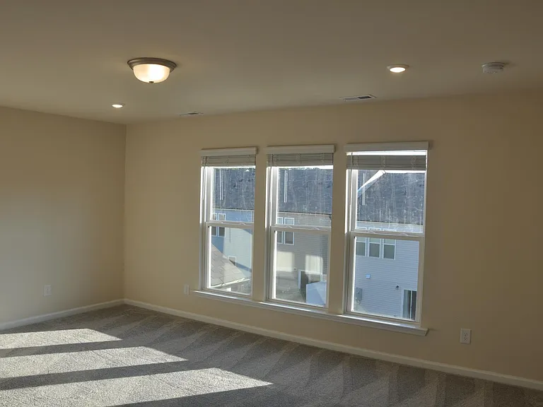 611 Bucknell Way — Photo 12