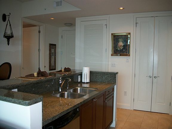 3rd image of 301 Virginia St #U1712