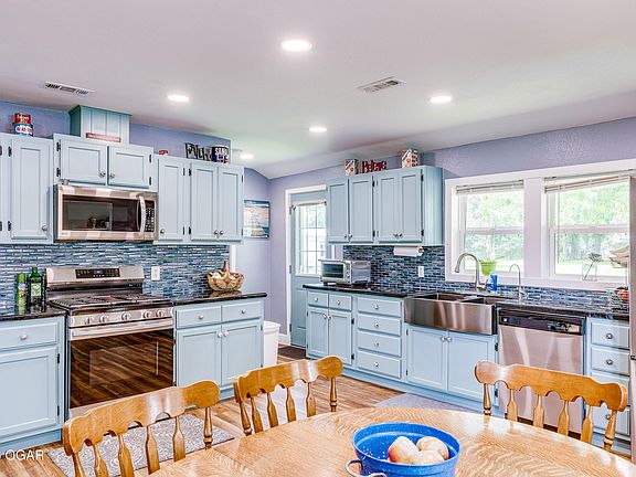 5th image of 411 Maiden Ln