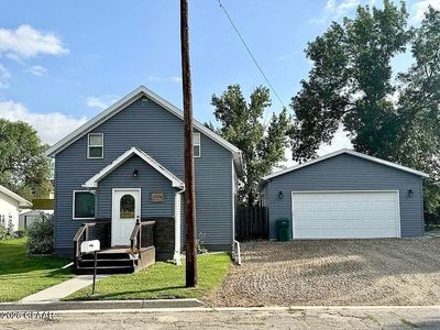 1024 11th Ave, Langdon, ND, 58249